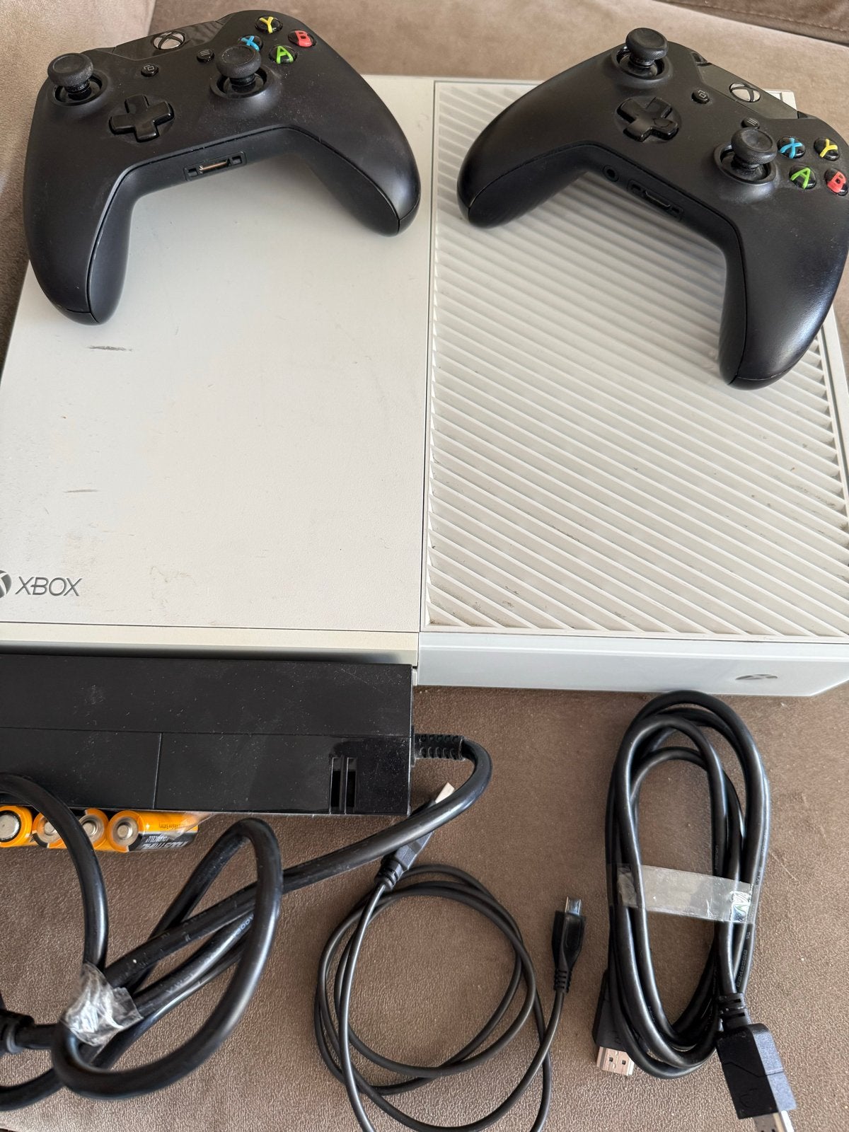 Xbox One met 2 controllers en kabels, Ophalen, Met 2 controllers, Xbox One S, 500 GB