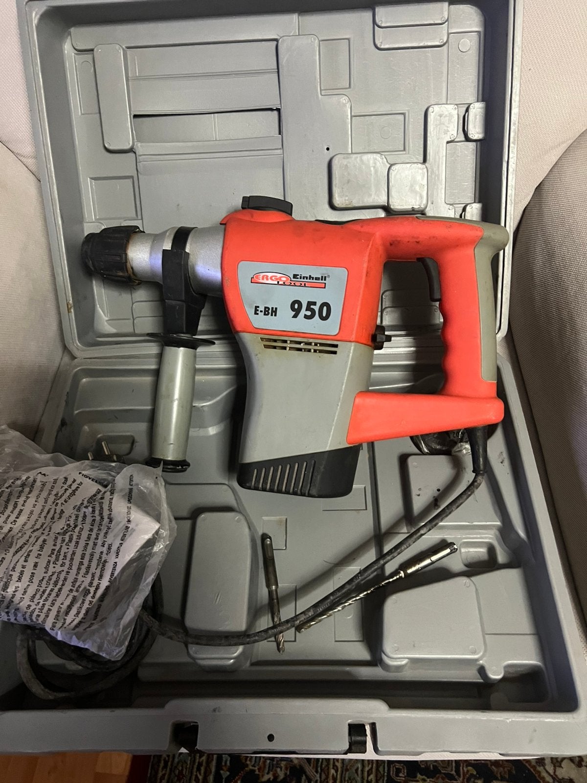 boormachine.  950 W, Ophalen of Verzenden, Zo goed als nieuw, Boormachine