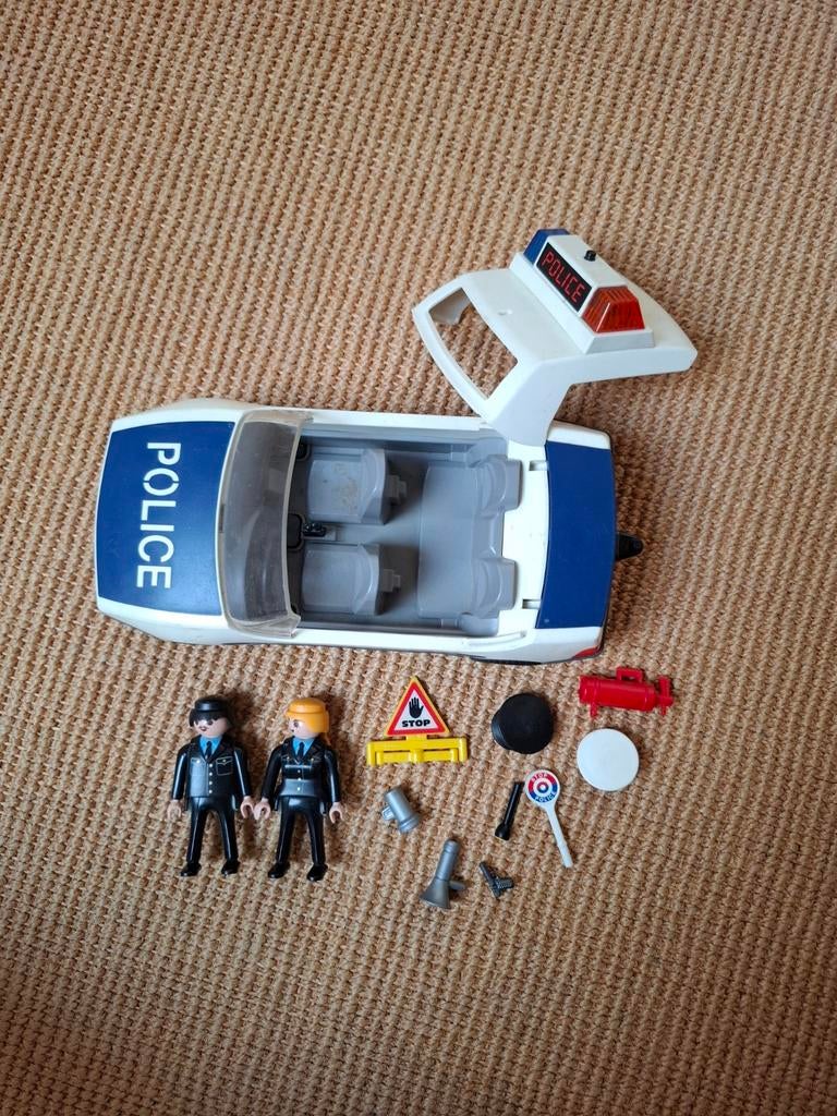 Playmobil politieauto met agenten en accessoires, Ophalen of Verzenden, Gebruikt, Complete set