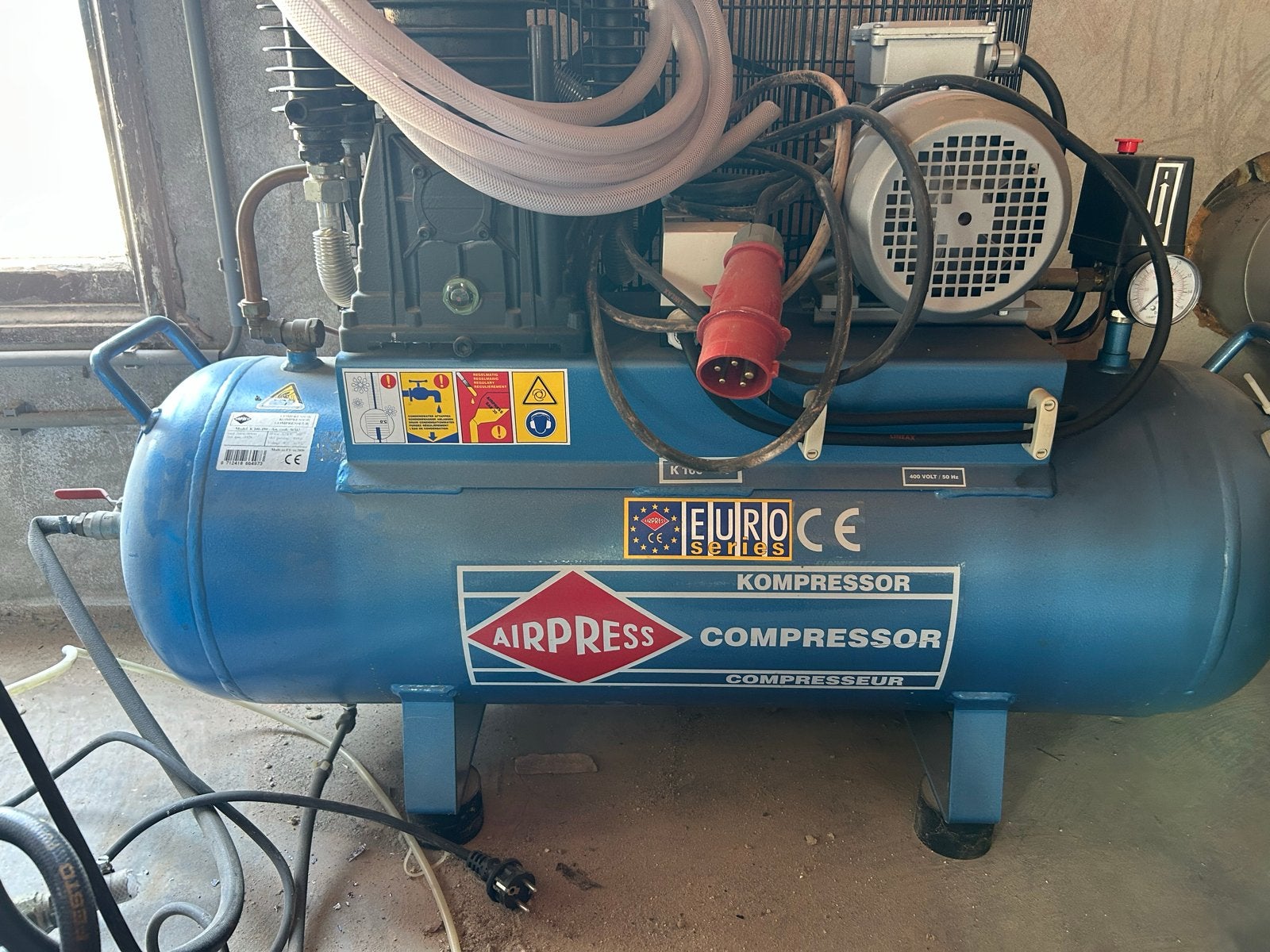Airpress Compressor K 100-450 - 100 liter, 10 bar, Doe-het-zelf en Verbouw, Compressors, Ophalen, Gebruikt, 400 tot 800 liter/min