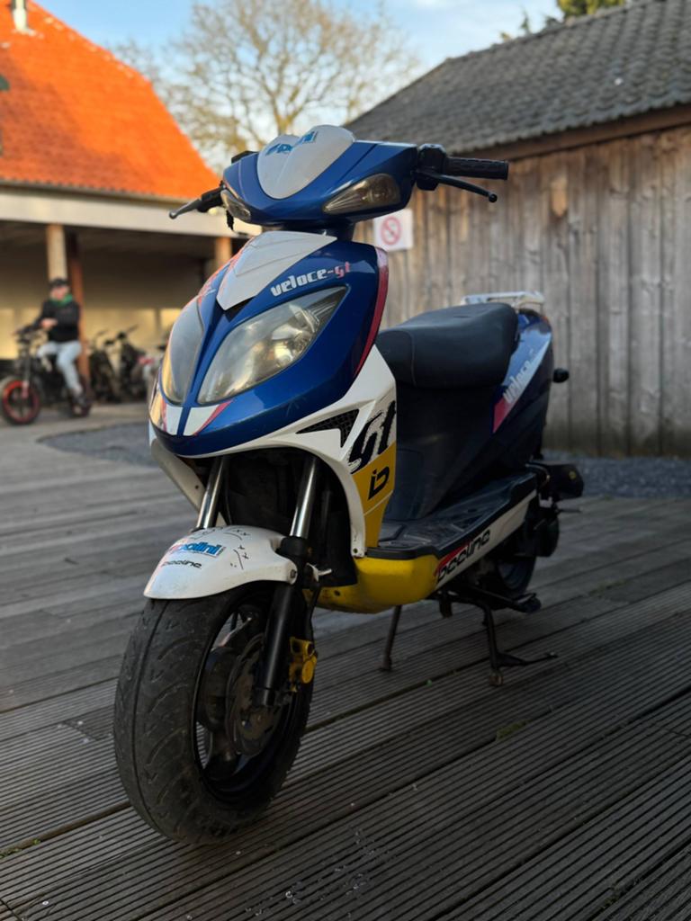 50cc scooter, Fietsen en Brommers, Ophalen, Benzine
