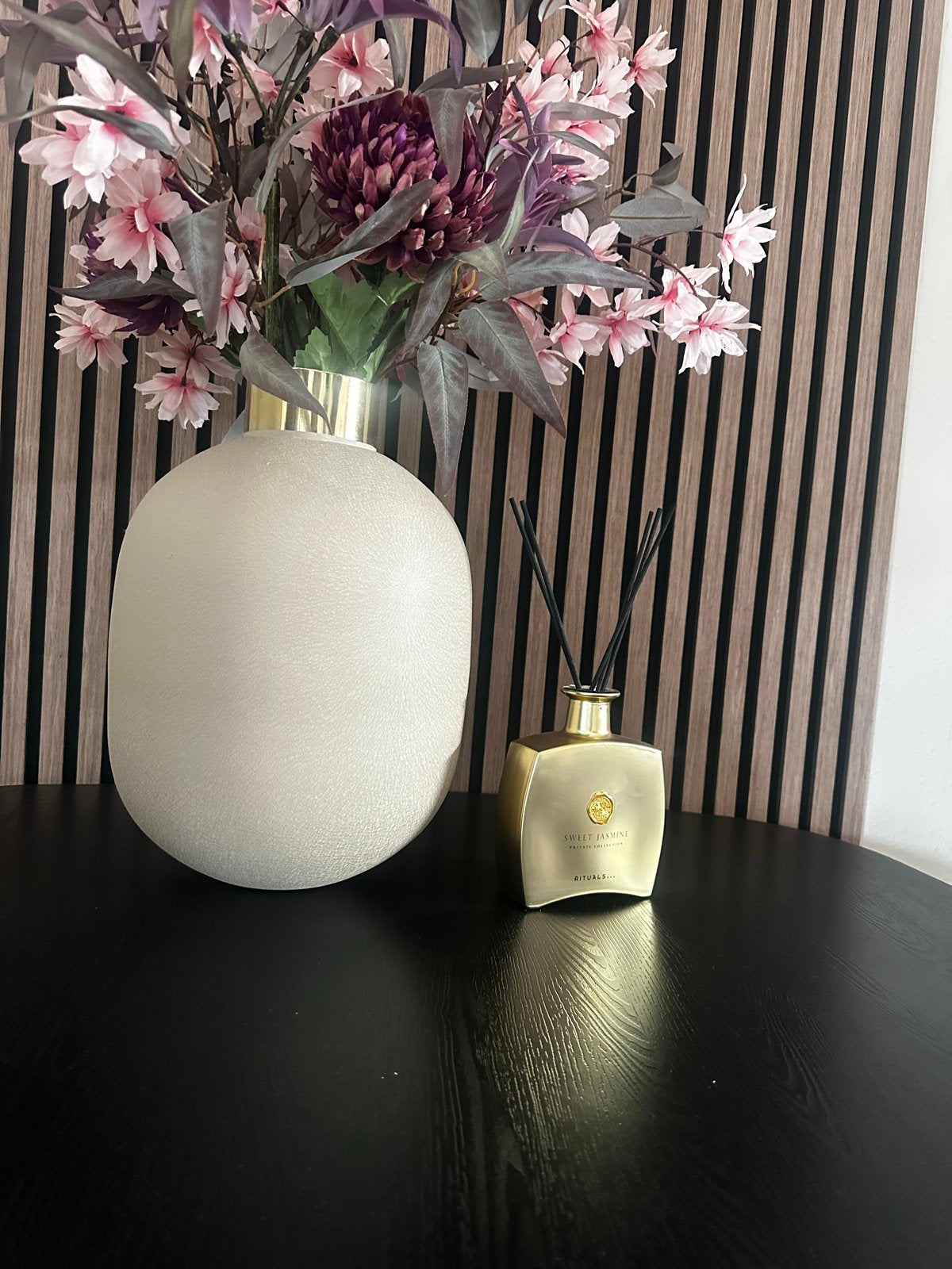Light & living beige vaas, Huis en Inrichting, Beige, Ophalen of Verzenden, Zo goed als nieuw, Geschikt voor droogbloemen