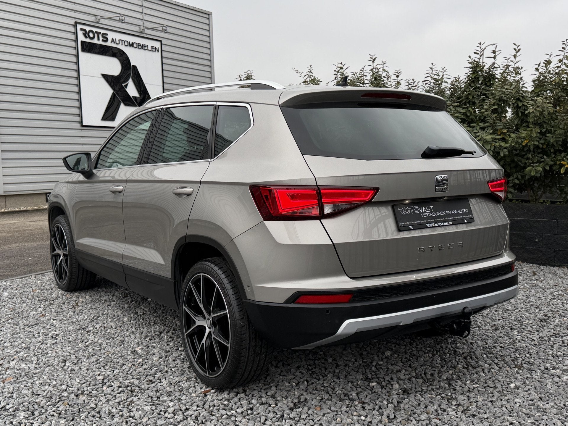SEAT Ateca 1.4 EcoTSI Style DSG Nav|Camera|Keyles|ACC|LED!, Auto's, Stof, Gebruikt, Huisgarantie, 4 cilinders