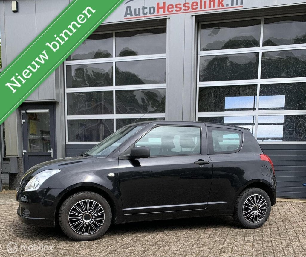 Suzuki Swift 1.3 GA | MET NIEUWE VERSNELLINGSBAK, Auto's, Gebruikt, 31 €/maand, 400 kg, Origineel Nederlands