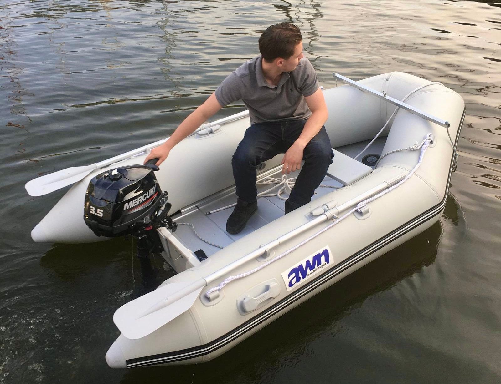Rubberboot met buitenboordmotor, Ophalen, Aluminium, Zo goed als nieuw, Buitenboordmotor