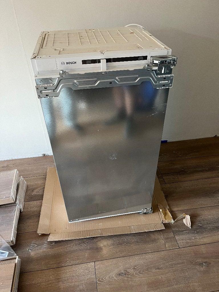 Inbouwkoelkast Bosch, 150 tot 200 liter, 45 tot 60 cm, Ophalen, 85 tot 120 cm