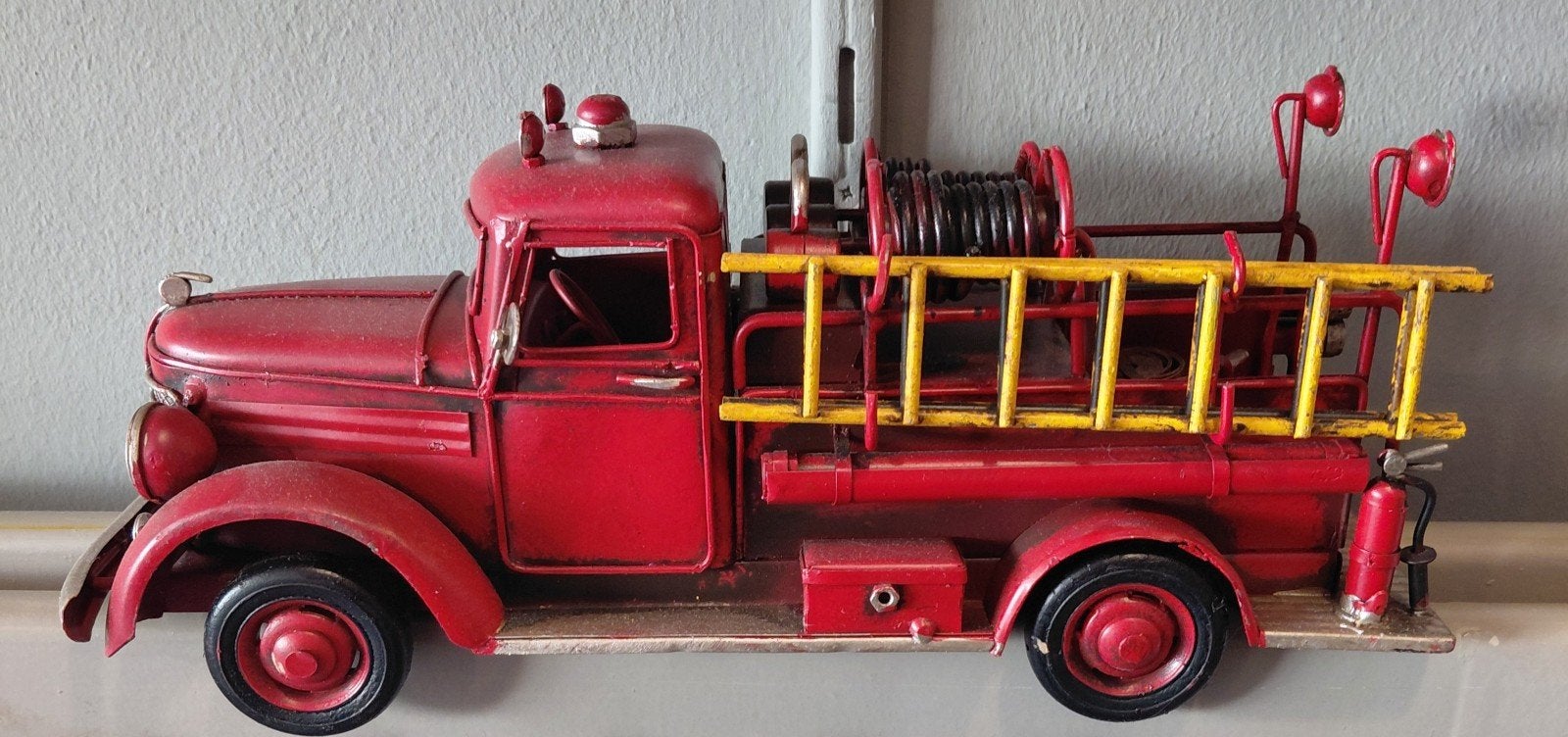 Blikken oldtimer Amerikaanse brandweerauto, B, C, A, Nieuw