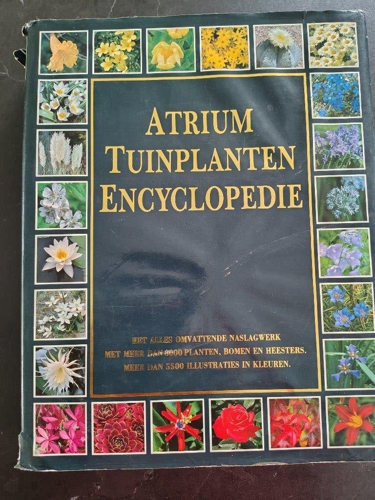 Atrium tuinplanten encyclopedie, Boeken, Gelezen, Ophalen of Verzenden, Tuinieren en Tuinplanten, Christopher Brickell e.a.