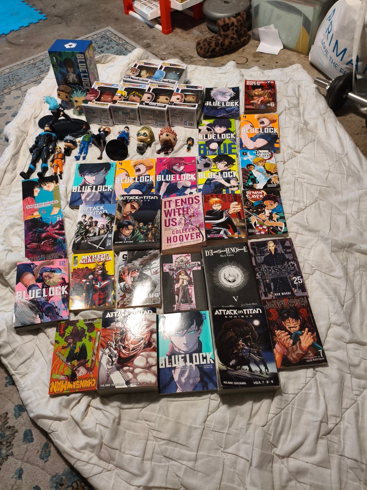 Foto 2 van Grote collectie manga boeken en figuren