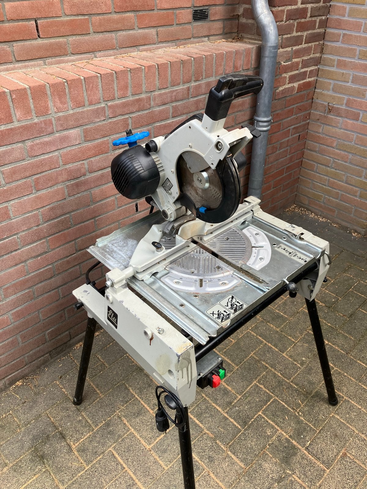 Elu TGS 273 Afkortzaag - 1.65KW, Ø 250mm, 70mm zaagdiepte, Doe-het-zelf en Verbouw, Ophalen, Gebruikt, 70 mm of meer, Afkortzaag