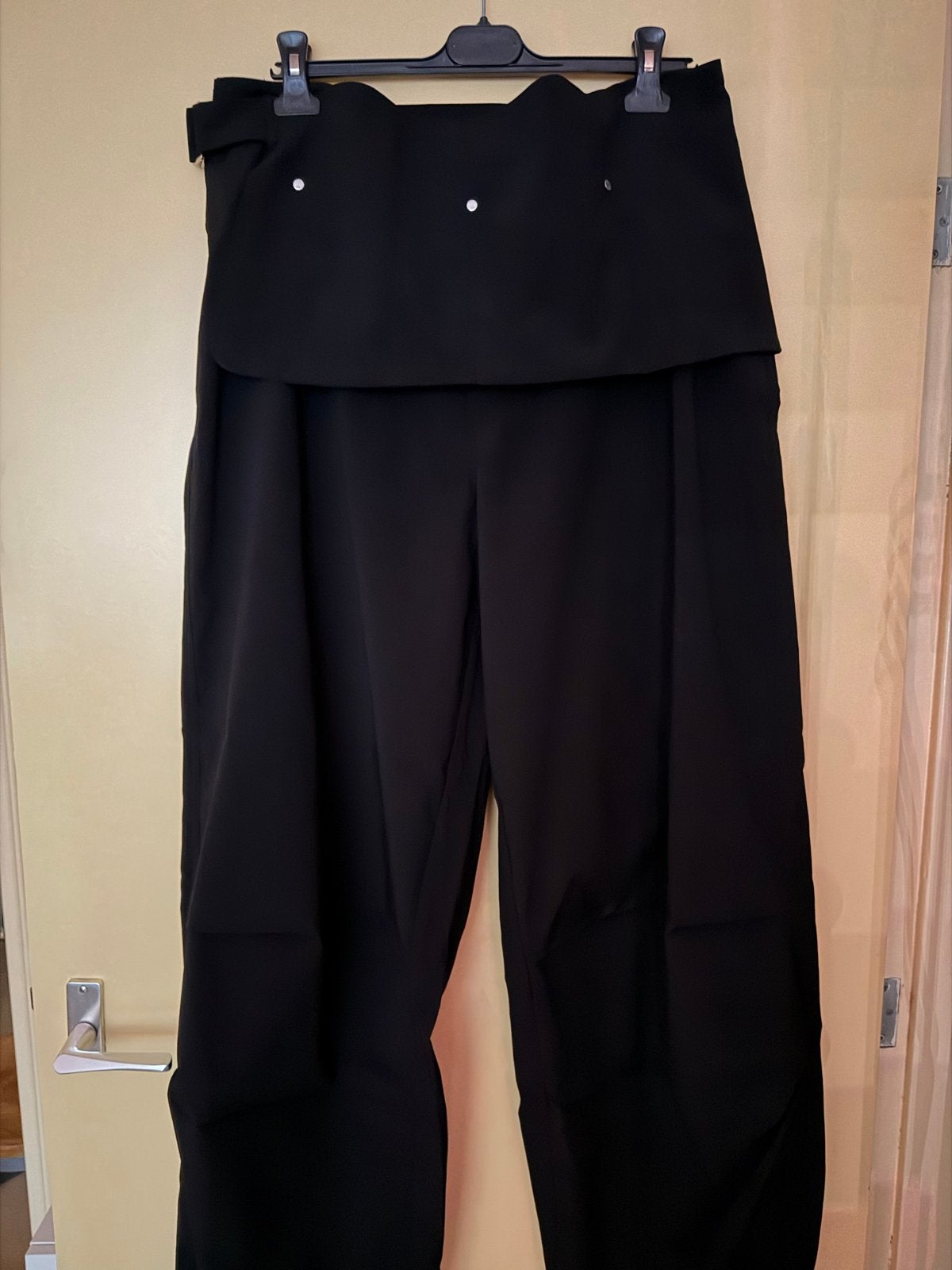 Zwarte wijde broek met hoge taille en verstelbare pijpen, Zwart, Maat 46/48 (XL) of groter, Ophalen of Verzenden, Zo goed als nieuw
