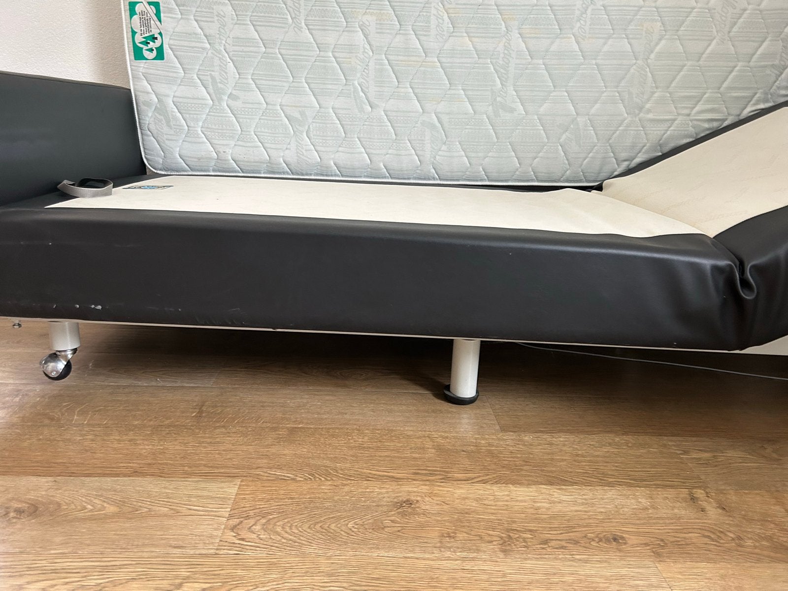 Pullman Boxspring bed met verstelbare lattenbodem, 200 x 90, Huis en Inrichting, Ophalen, Gebruikt, 90 cm, Eenpersoons