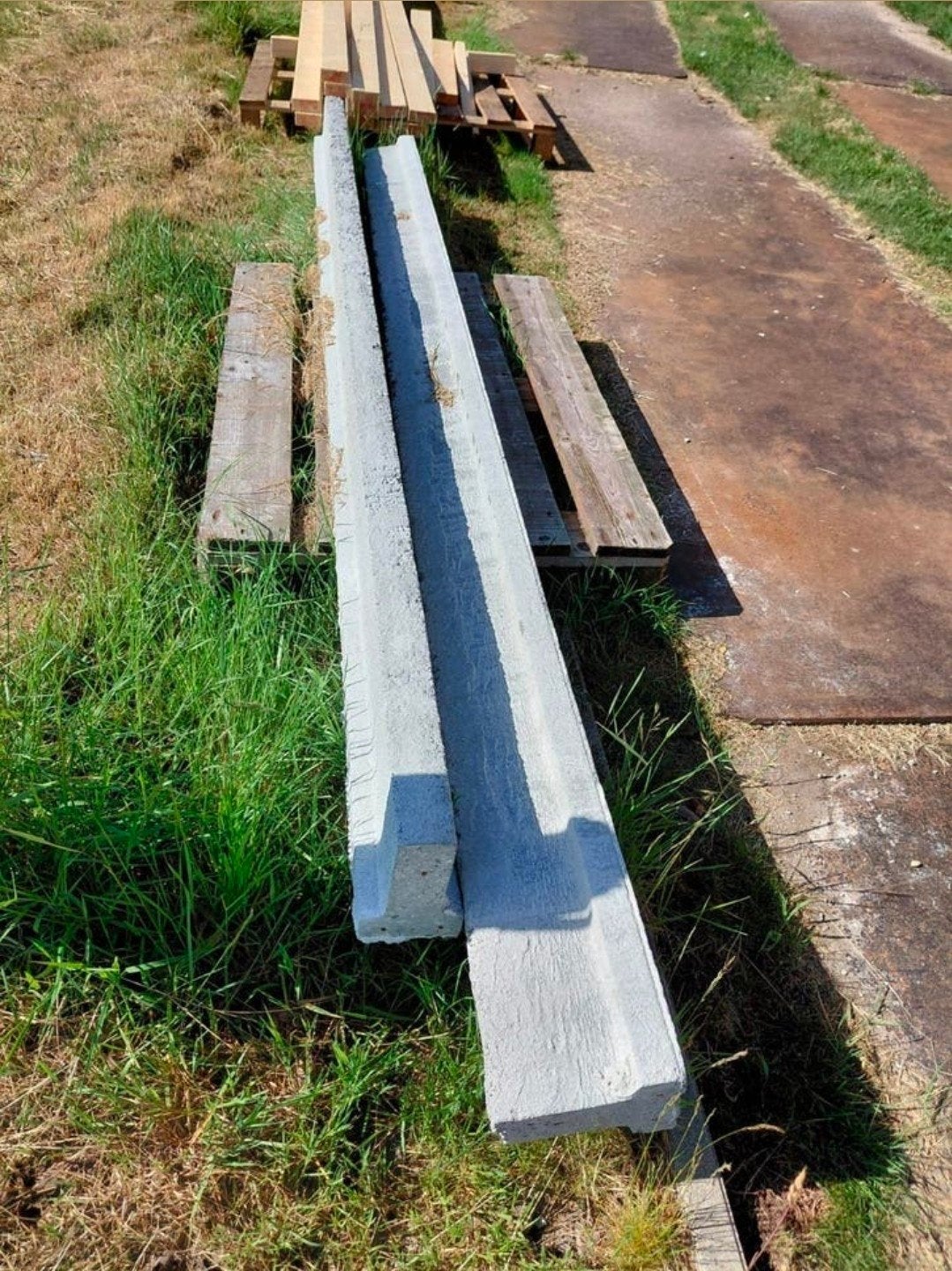 Betonnen vloerbalk  / T liggers, Ophalen
