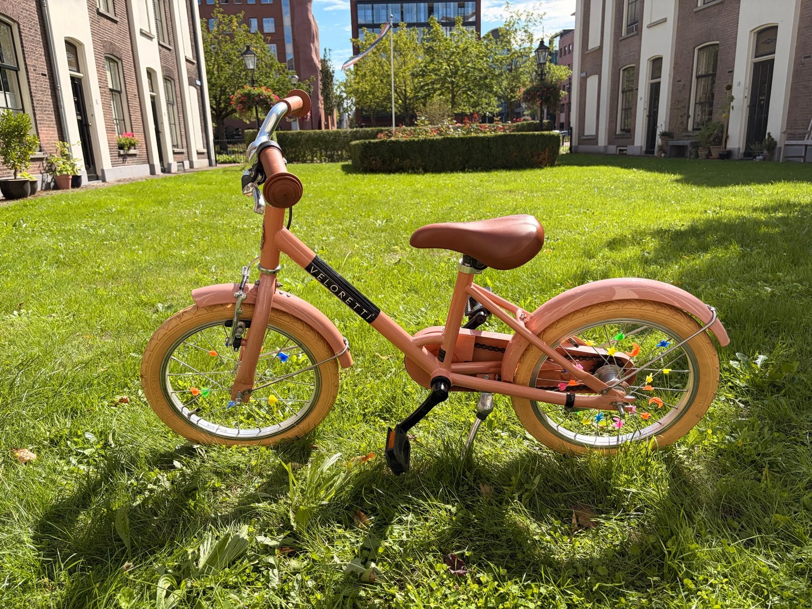 Veloretti Maxi Kinderfiets 16 inch - Blazing Salmon, Fietsen en Brommers, Ophalen, Gebruikt, Velgrem, 16 tot 20 inch