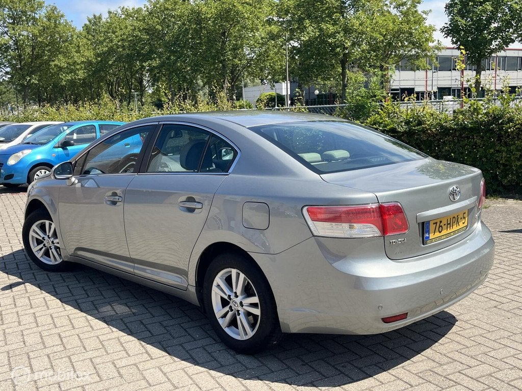 Toyota Avensis, 1.8 VVTi Dynamic, 2e Eig AUTOMAAT, Leder, AI, Auto's, Toyota, 4 cilinders, 152 pk, Euro 4, Zilver of Grijs