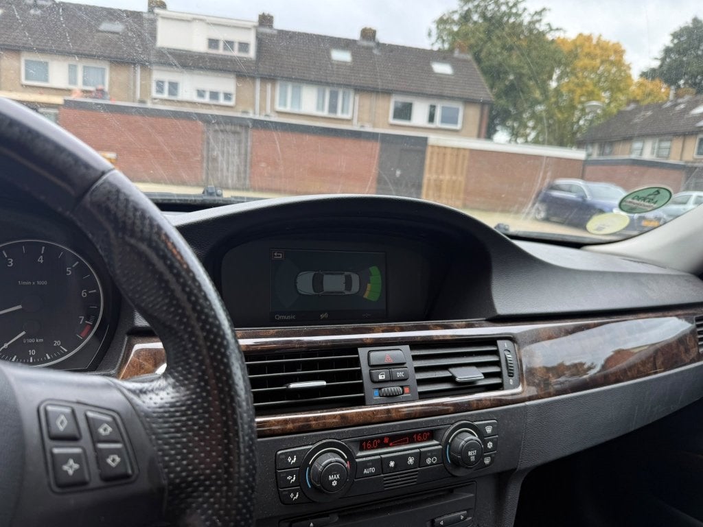 BMW 325i Automaat | 218 pk | Schuifdak | Navi | PDC | 2006, Auto's, Automaat, 745 kg, Achterwielaandrijving, Zwart