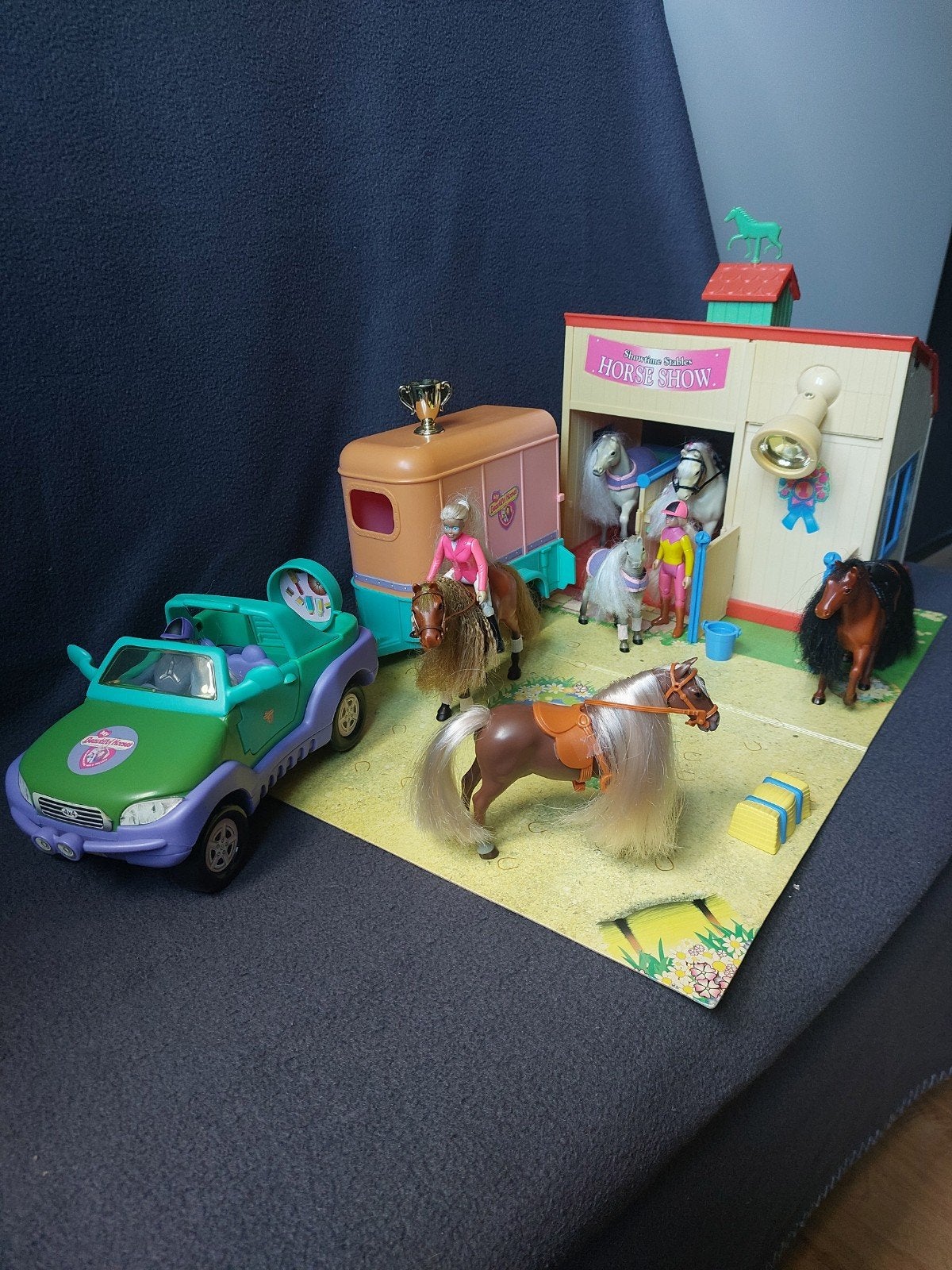 My Beautiful Horses stal met trailer, paarden en figuren, Ophalen, Gebruikt, Overige typen