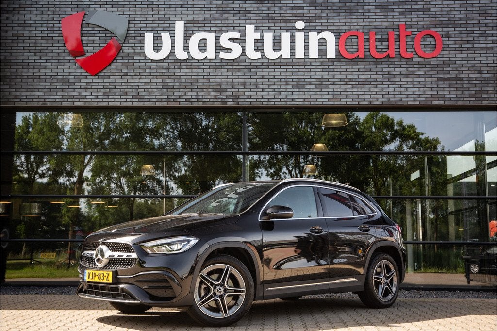 Mercedes-Benz GLA 250 e AMG Line , Virtual cockpit, Achterui, Auto's, Mercedes-Benz, 77 km/l, 4 cilinders, 15 kWh, Zwart