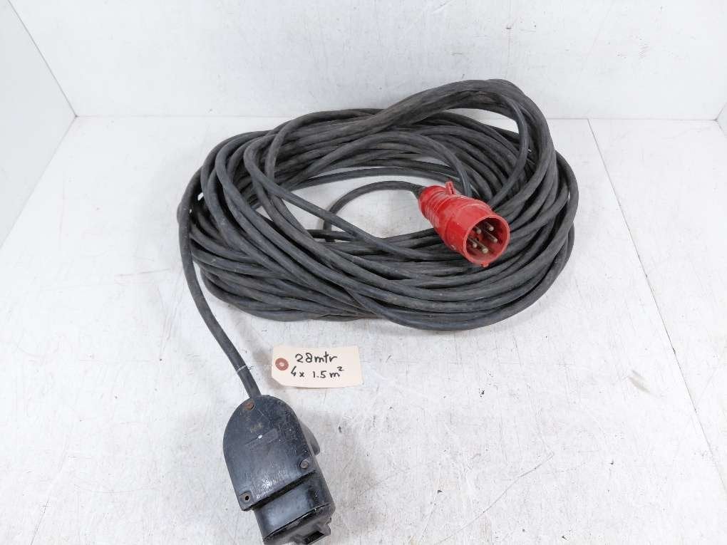 28 meter krachtstroom verlengsnoer 4-adrig 1.5mm² + stekkers, Niet ingevuld, Gebruikt, Niet ingevuld, Ophalen of Verzenden