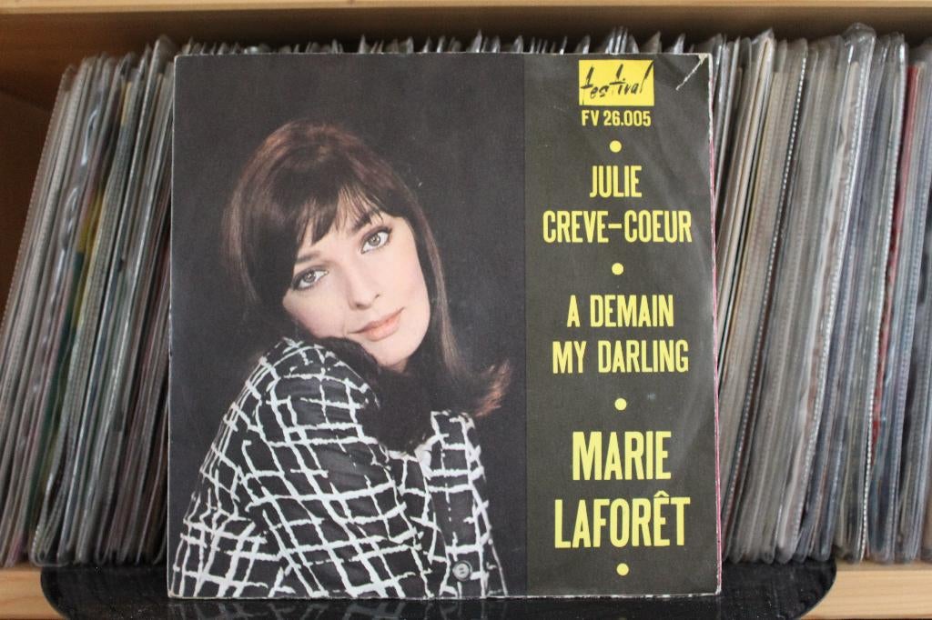 7" Single Marie Laforet - Julie Creve-Coeur/ A Demain My Dar, Gebruikt, 7 inch, Single, Ophalen of Verzenden