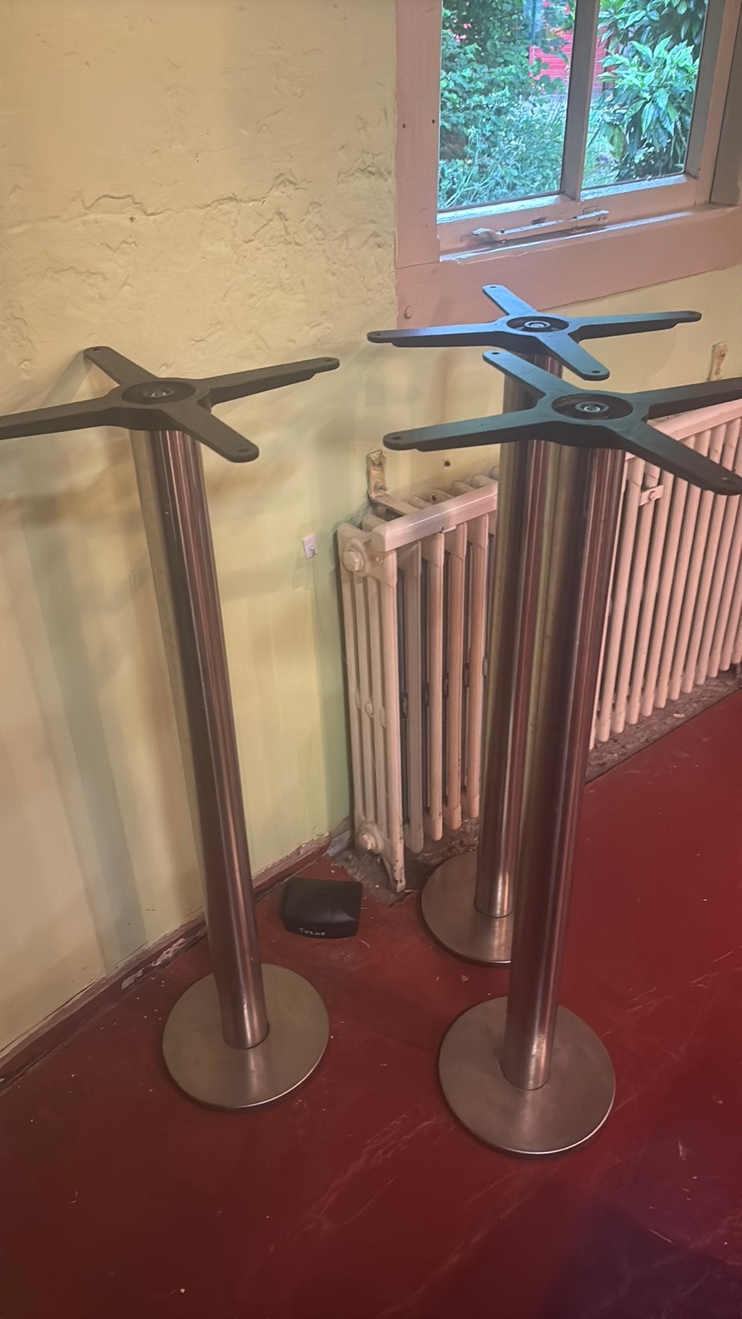 3x Bartafel poten van ijzer, Ophalen, Gebruikt, Metaal, Tafelpoot
