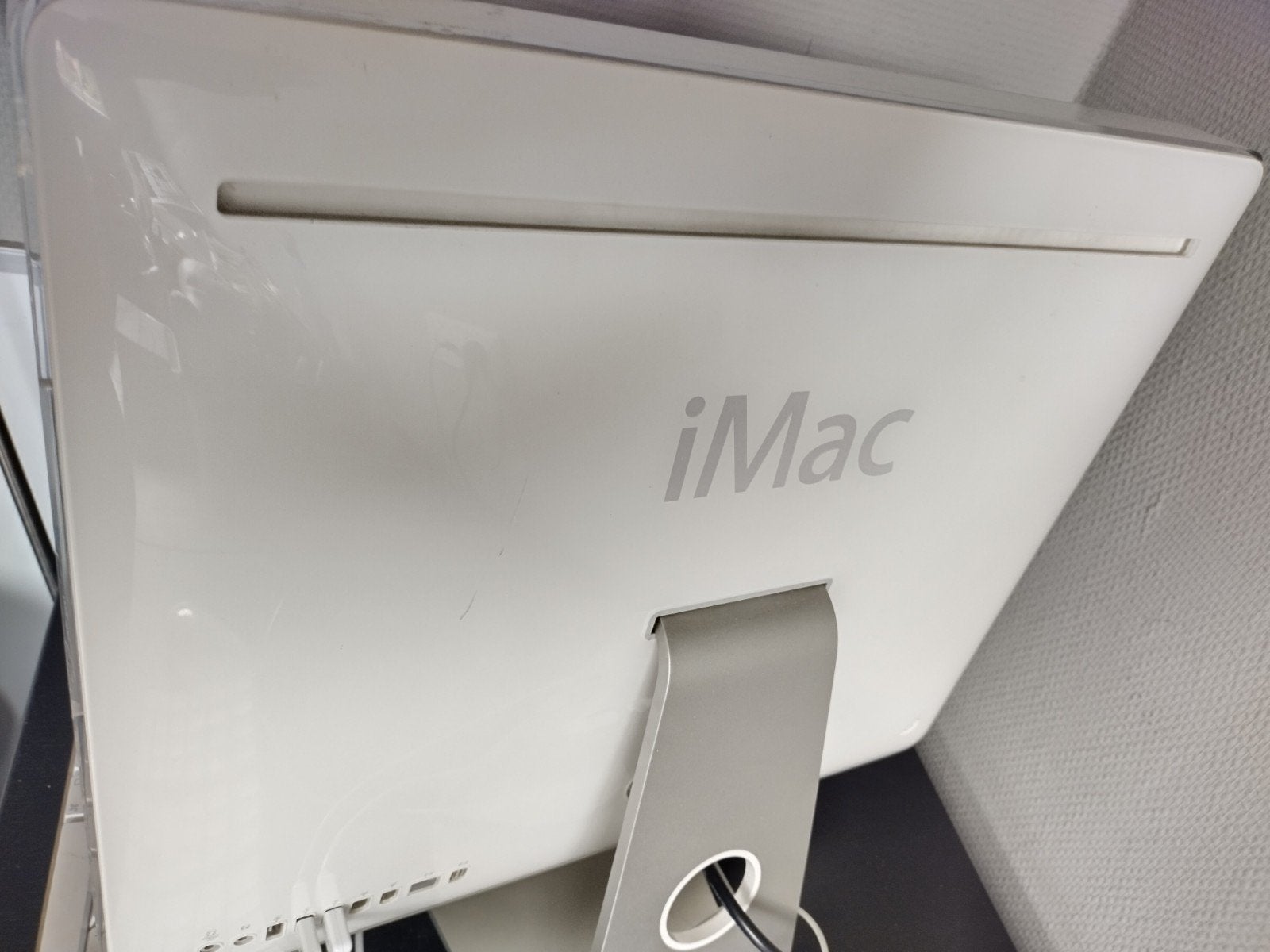 Apple iMac 20" 2.0GHz 2GB RAM 250GB HDD, Computers en Software, Apple Desktops, Ophalen, Gebruikt, 20 inch, HDD