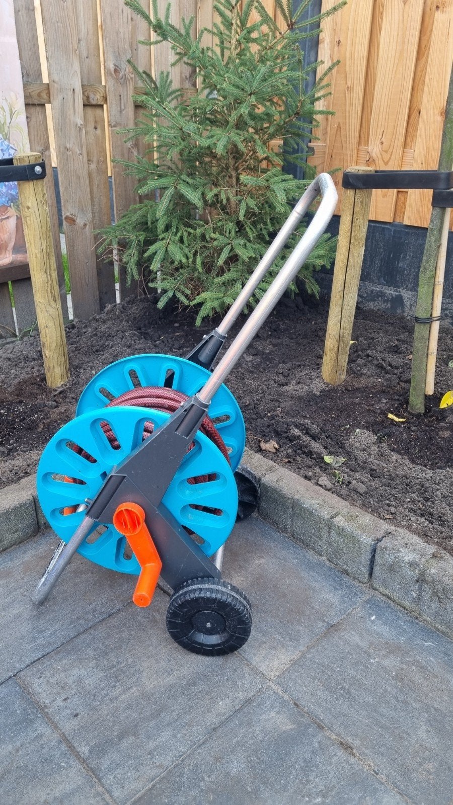 Gardena tuinslanghaspelwagen (slangenwagen) op wielen, Ophalen