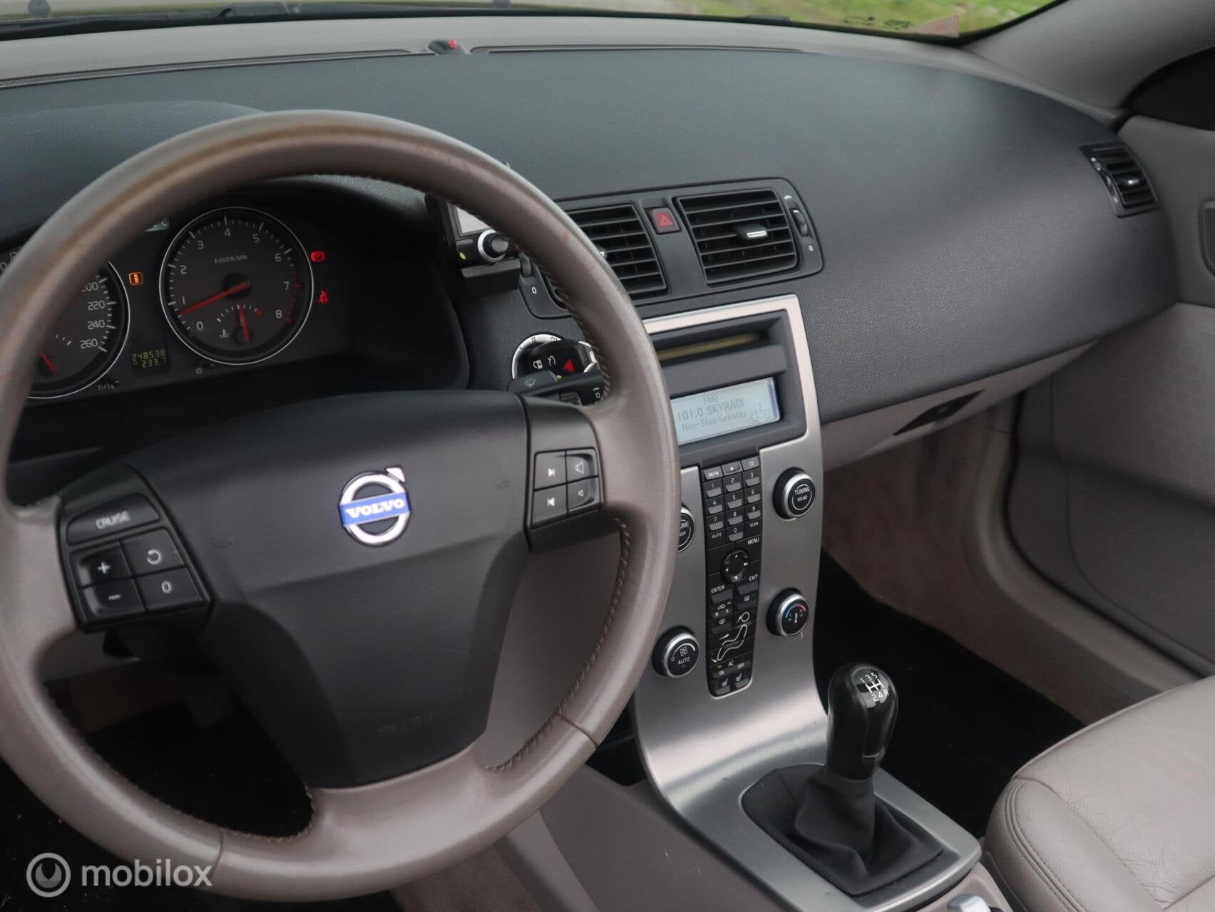 Volvo C70 Convertible 2.4 140 pk 5 Cilinder Stoelverwarming|, Voorwielaandrijving, Gebruikt, Beige, Cabriolet