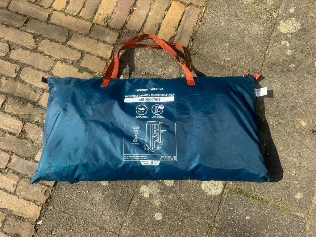 Decathlon Opblaasbare kast camping, Ophalen, Zo goed als nieuw, Campingkast