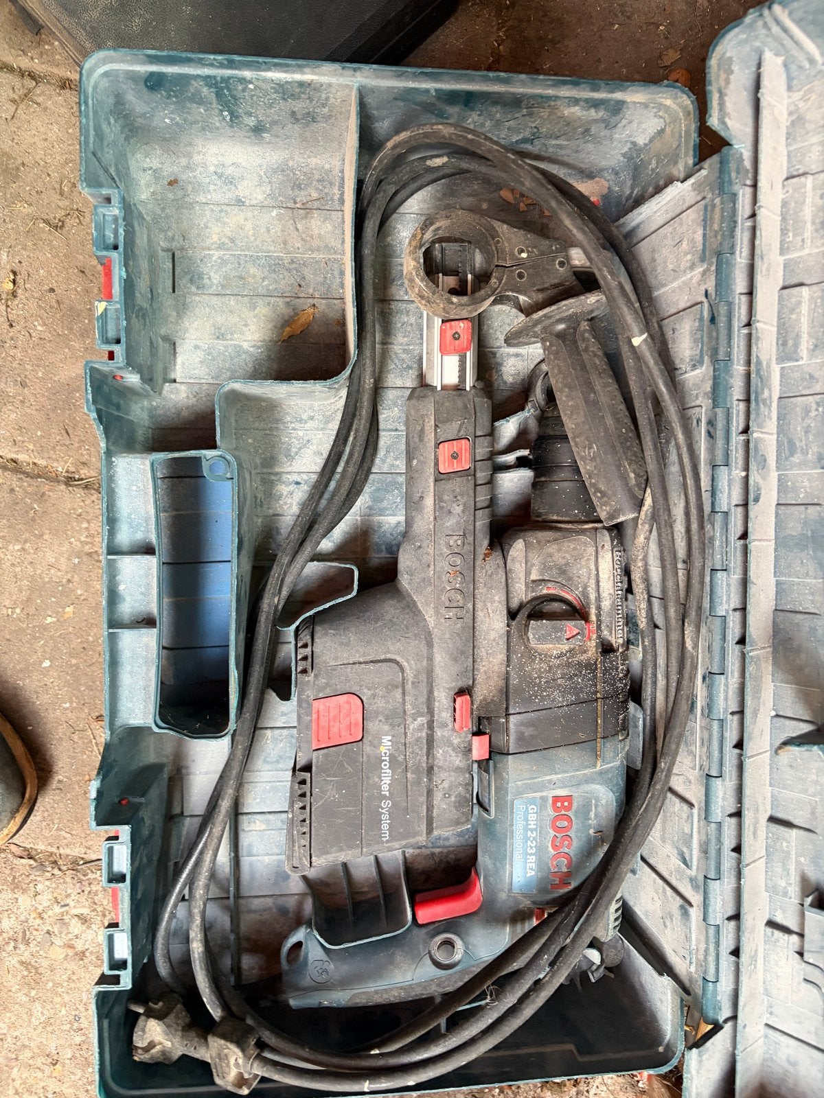 Bosch GBH 2-23 REA Boorhamer met stofafzuiging, Boor- en/of Breekhamer, Ophalen of Verzenden, Klopboormechanisme, Gebruikt