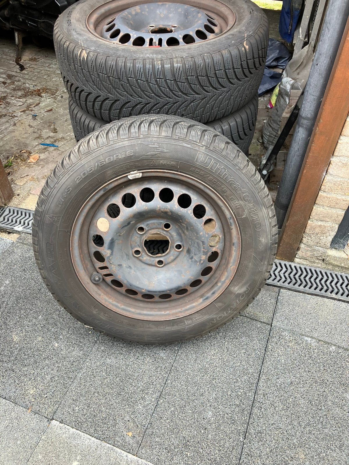 Te koop Goodyear winterbanden op stalen velg 5x120, Ophalen, Gebruikt
