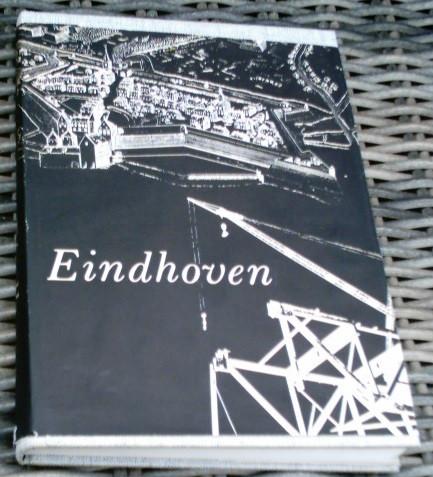 Eindhoven, A.J.J. Tops en J.M.Th. Verschueren. 1965., Boeken, Ophalen of Verzenden, Zo goed als nieuw