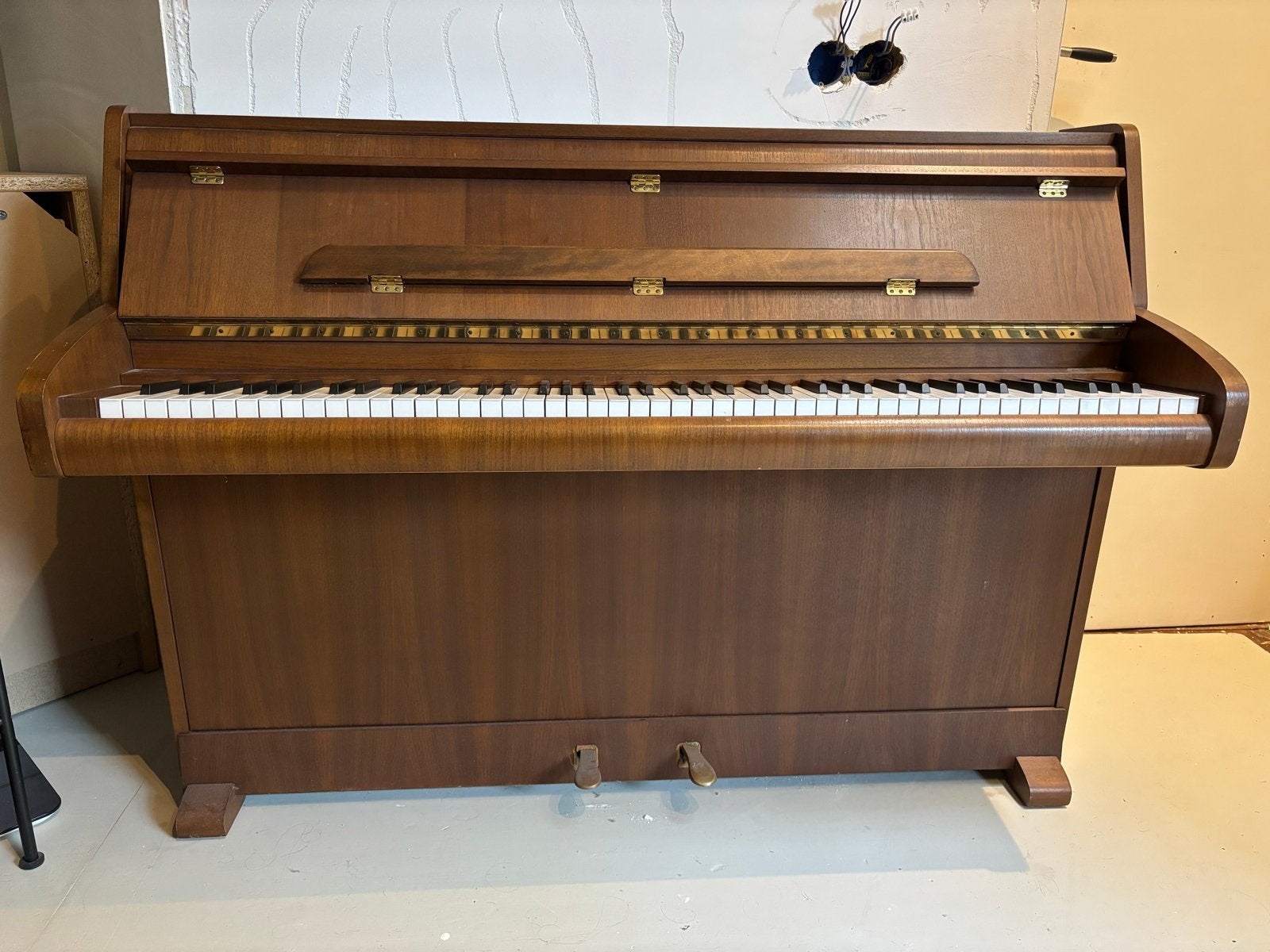 Foto 3 van Schimmel Braunschweig Piano - Klassiek en Elegant