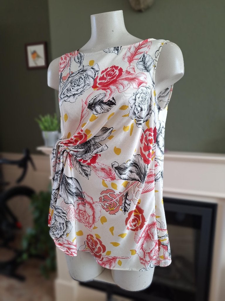 Maliparmi crème top IT 42 NL 38, Kleding | Dames, Maat 38/40 (M), Zo goed als nieuw, Zonder mouw, Maliparmi