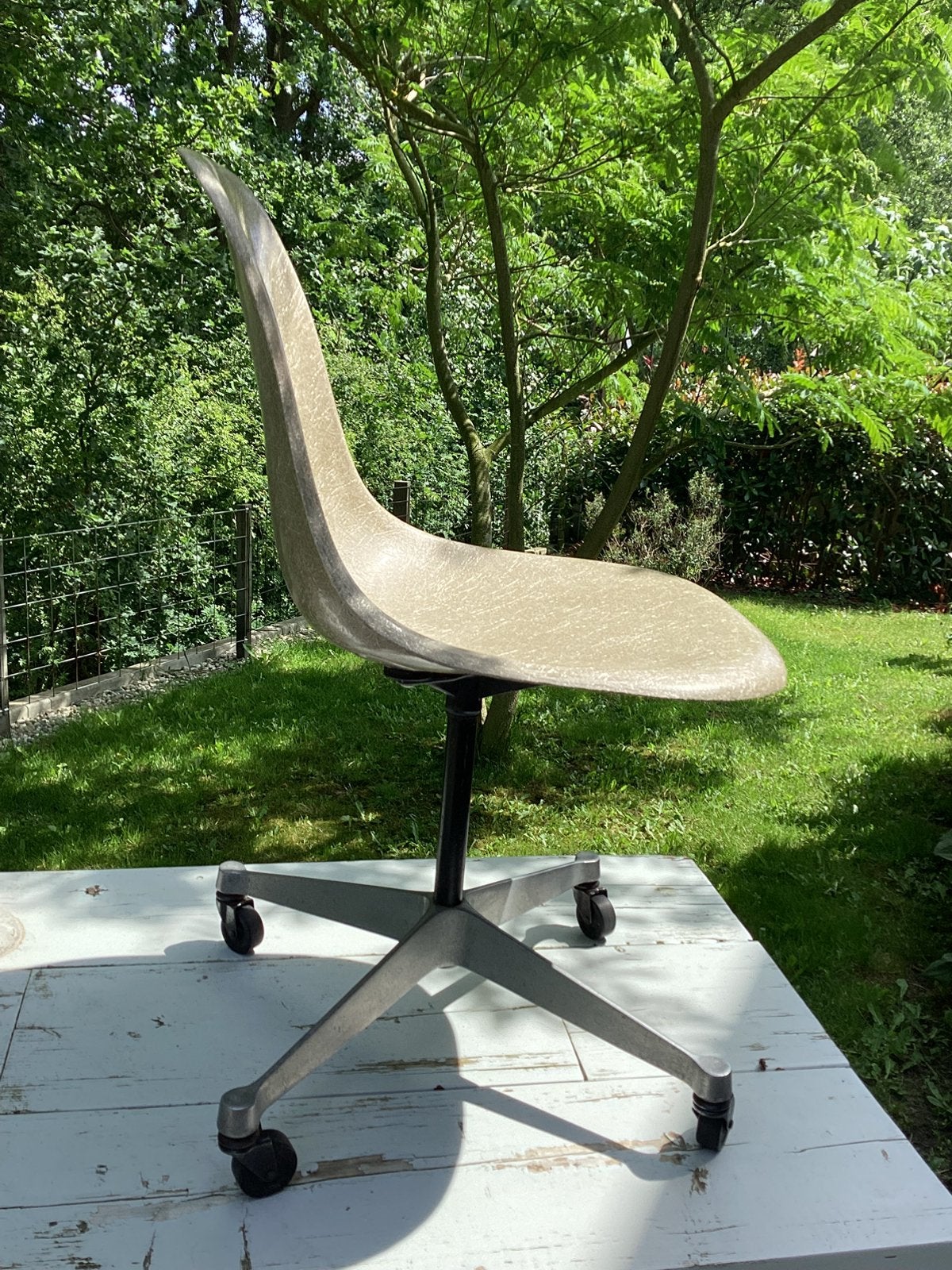 Vintage kuipstoel Herman Miller Charles Eames, Ophalen, Gebruikt, Grijs, Bureaustoel