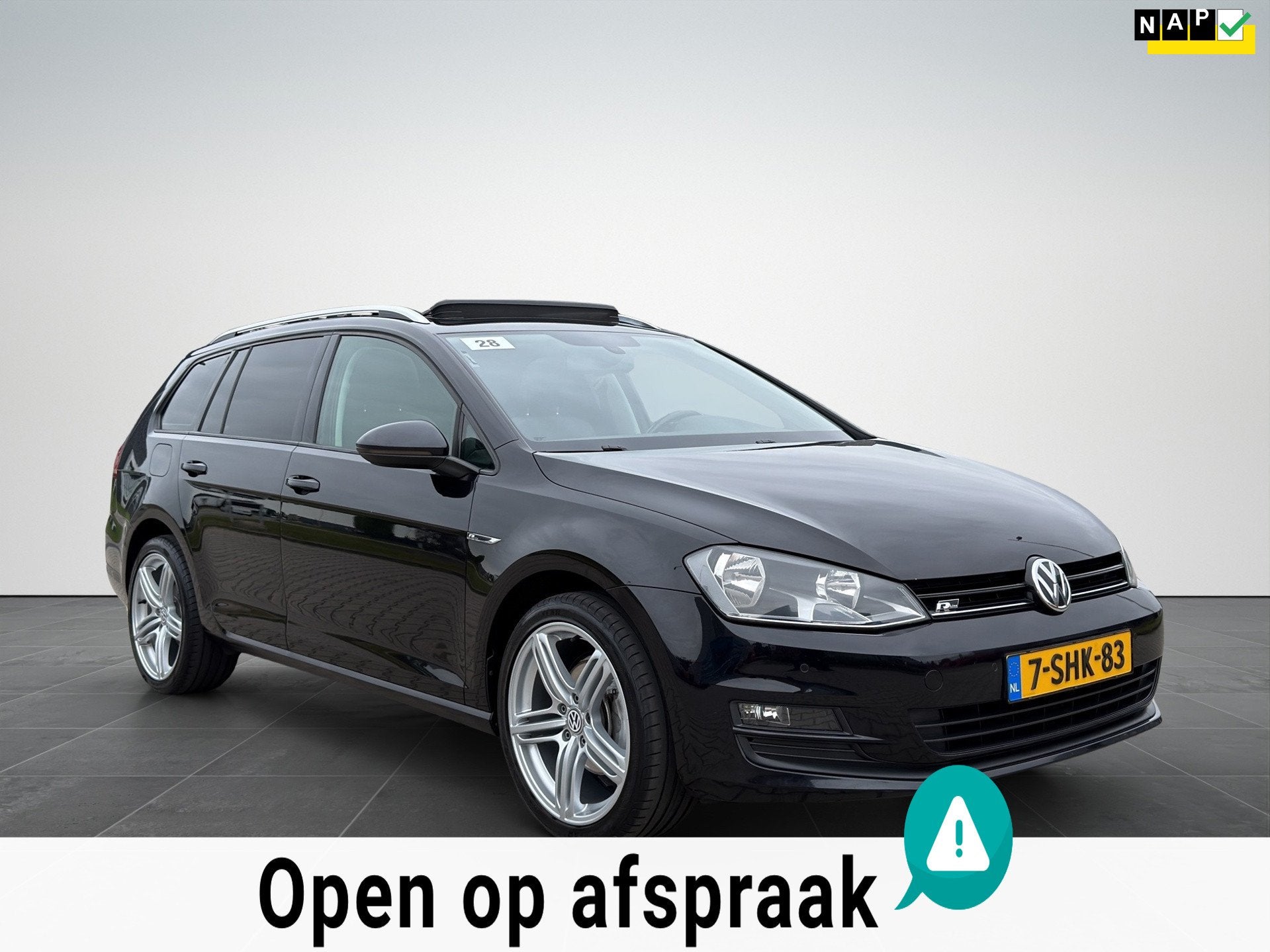 Volkswagen Golf Variant 1.2 TSI - DSG|Panorama|Trekhaak|NAP, Auto's, Volkswagen, Euro 5, Gebruikt, 4 cilinders, Zwart