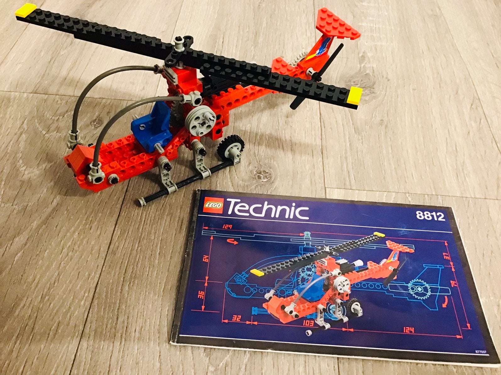 LEGO technic 8812, helikopter air hawk II, compleet en ZGAN, Inclusief instructies, Lego, Ophalen of Verzenden, Zo goed als nieuw