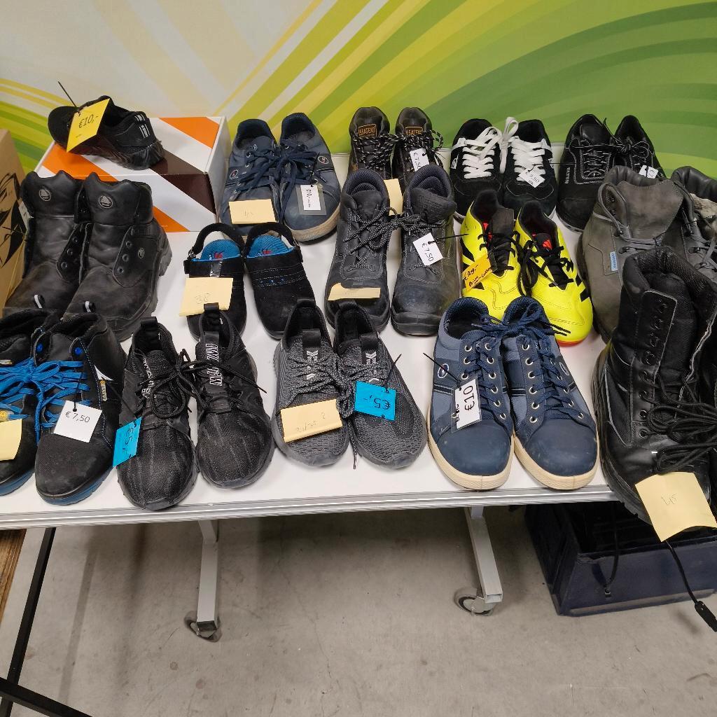 Grote partij werkschoenen - Man Vrouw Kinderen diverse maten, Ophalen, Gebruikt, Kinderen, Schoenen