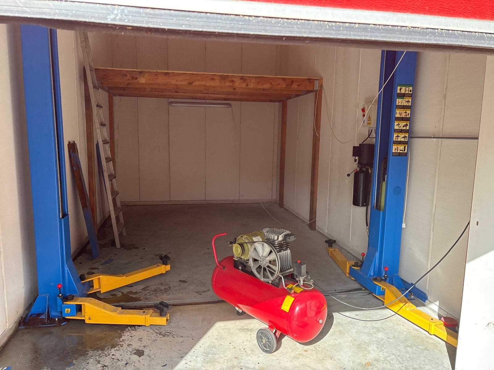 2 kolom Autobrug 2 ton - werkt nog goed, Tuin en Terras, Tuinhuizen, Ophalen, Zo goed als nieuw, Schuur
