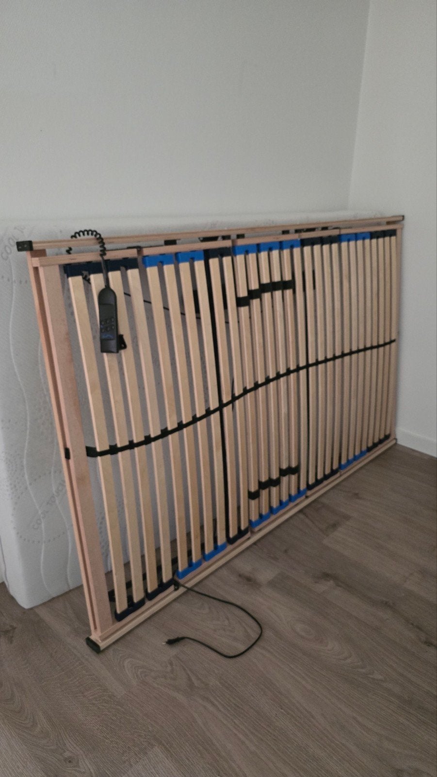Lattenbodem 120x200 - Elektrisch Verstelbaar, Ophalen of Verzenden, Zo goed als nieuw, Twijfelaar, 120 cm