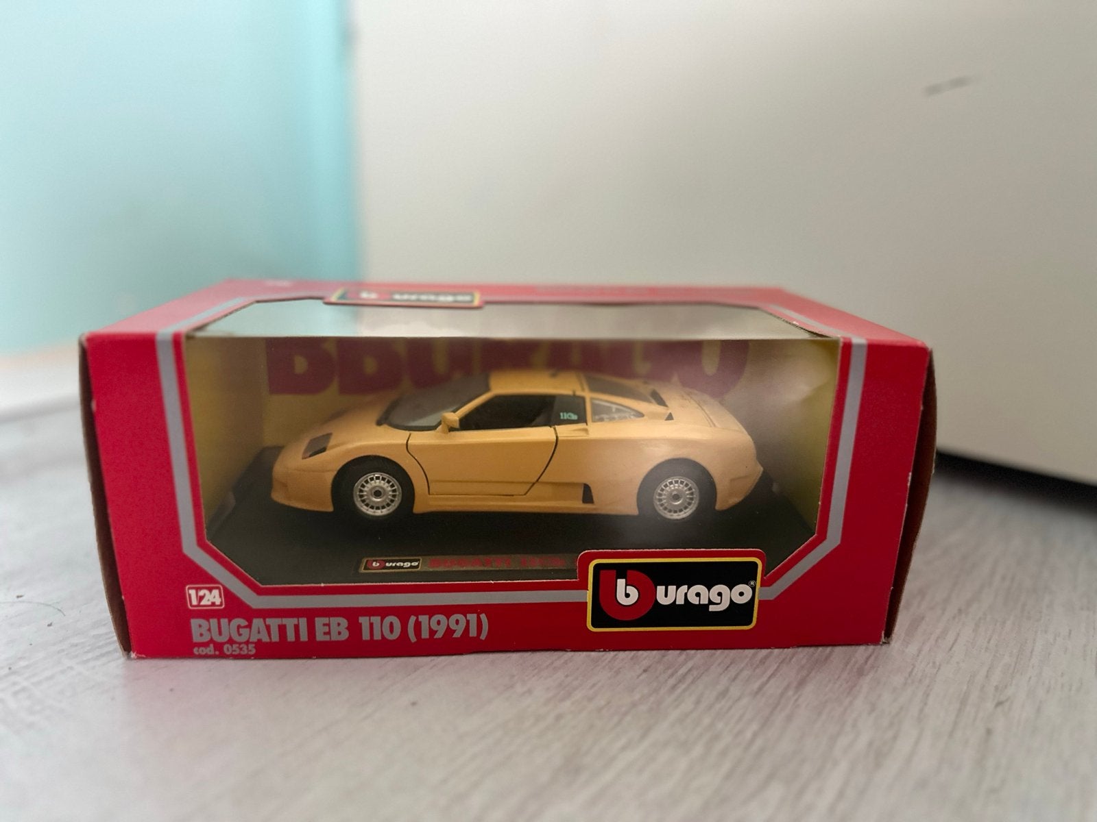 Burago Bugatti EB 110 (1991) modelauto 1:24, Ophalen of Verzenden, Zo goed als nieuw, Auto, Overige merken