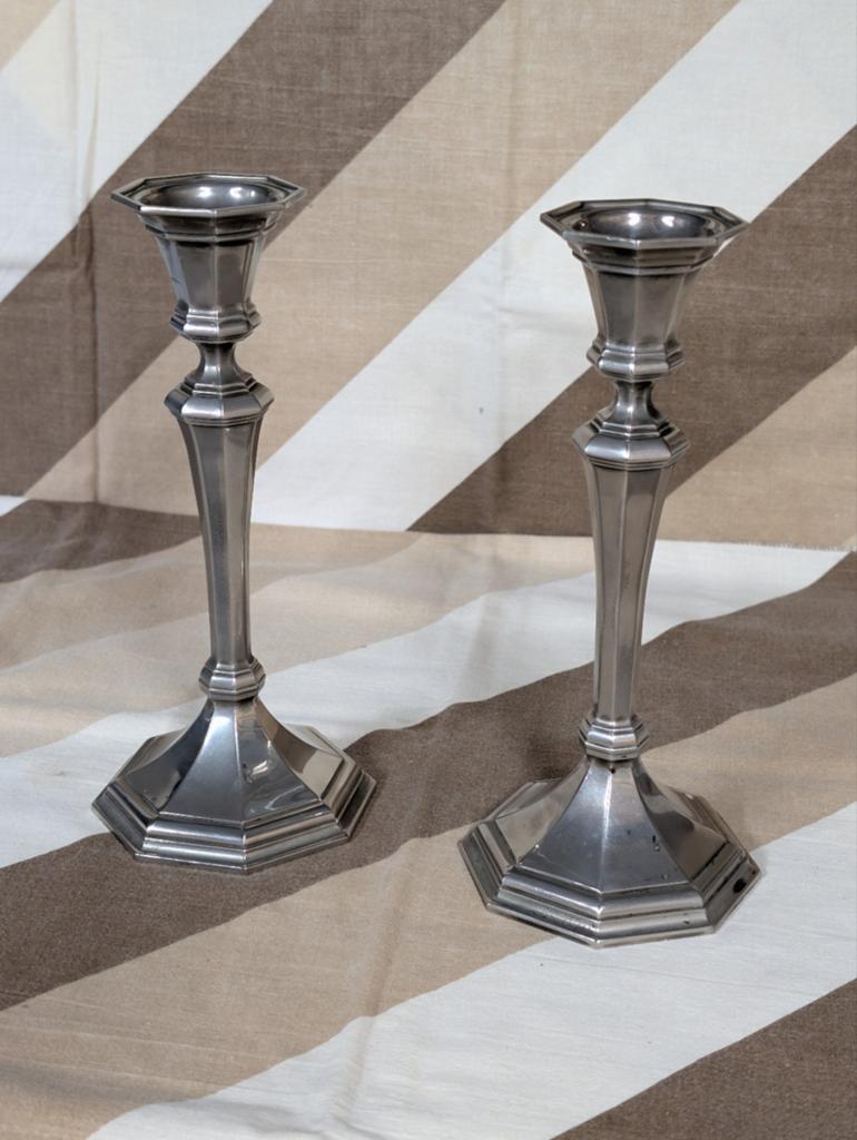 Set van 2 elegante zilverkleurige kandelaars, Ophalen of Verzenden, Overige materialen