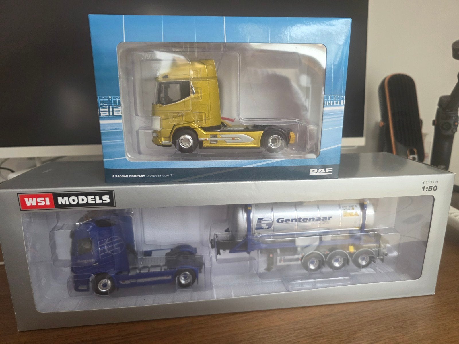 WSI Models DAF Trucks schaal 1:50 (2 stuks), Ophalen, Nieuw, Bus of Vrachtwagen, Wsi