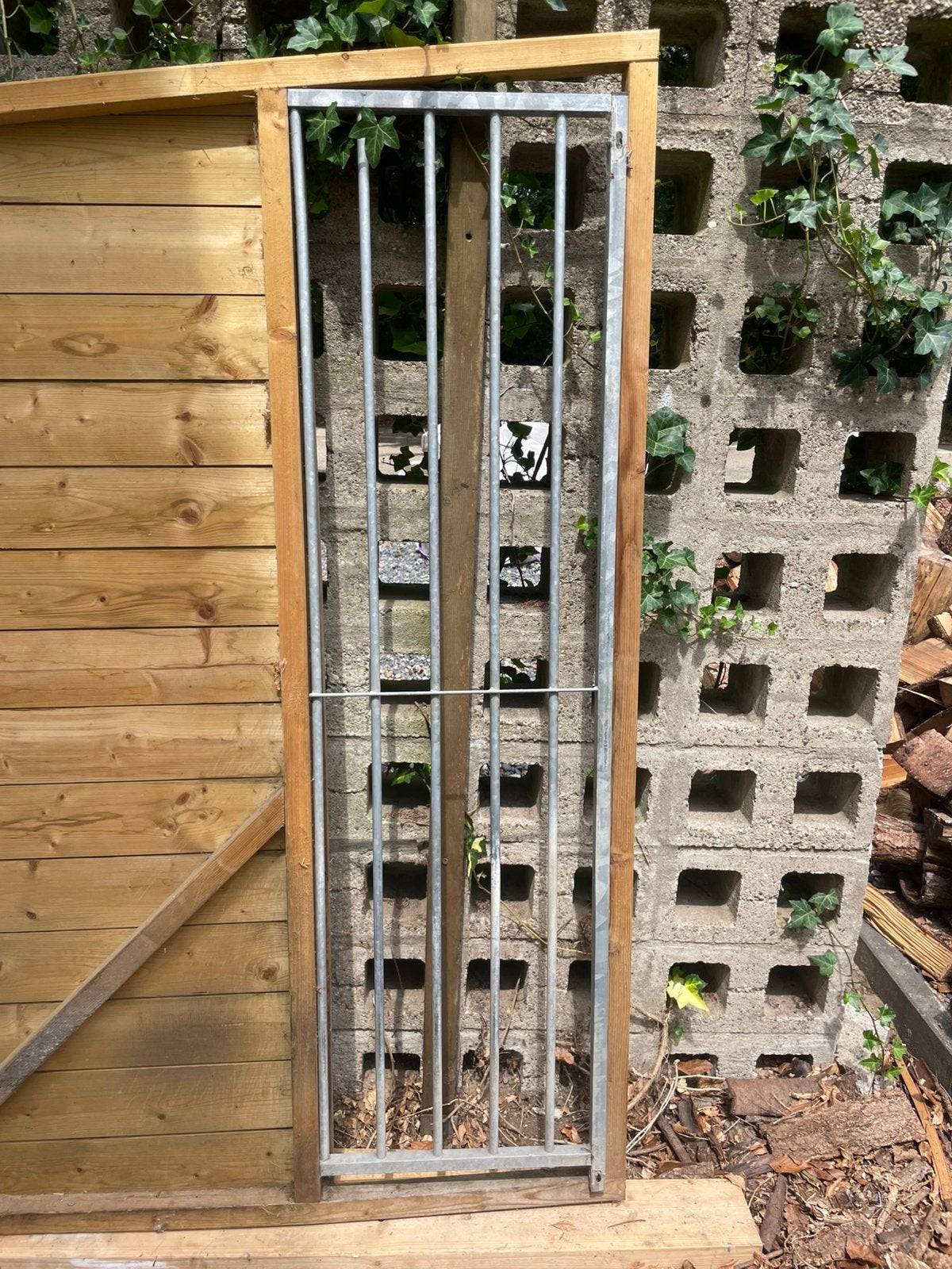 Ijzeren delen voor een bench met deur en zijkant, Ophalen, Gebruikt