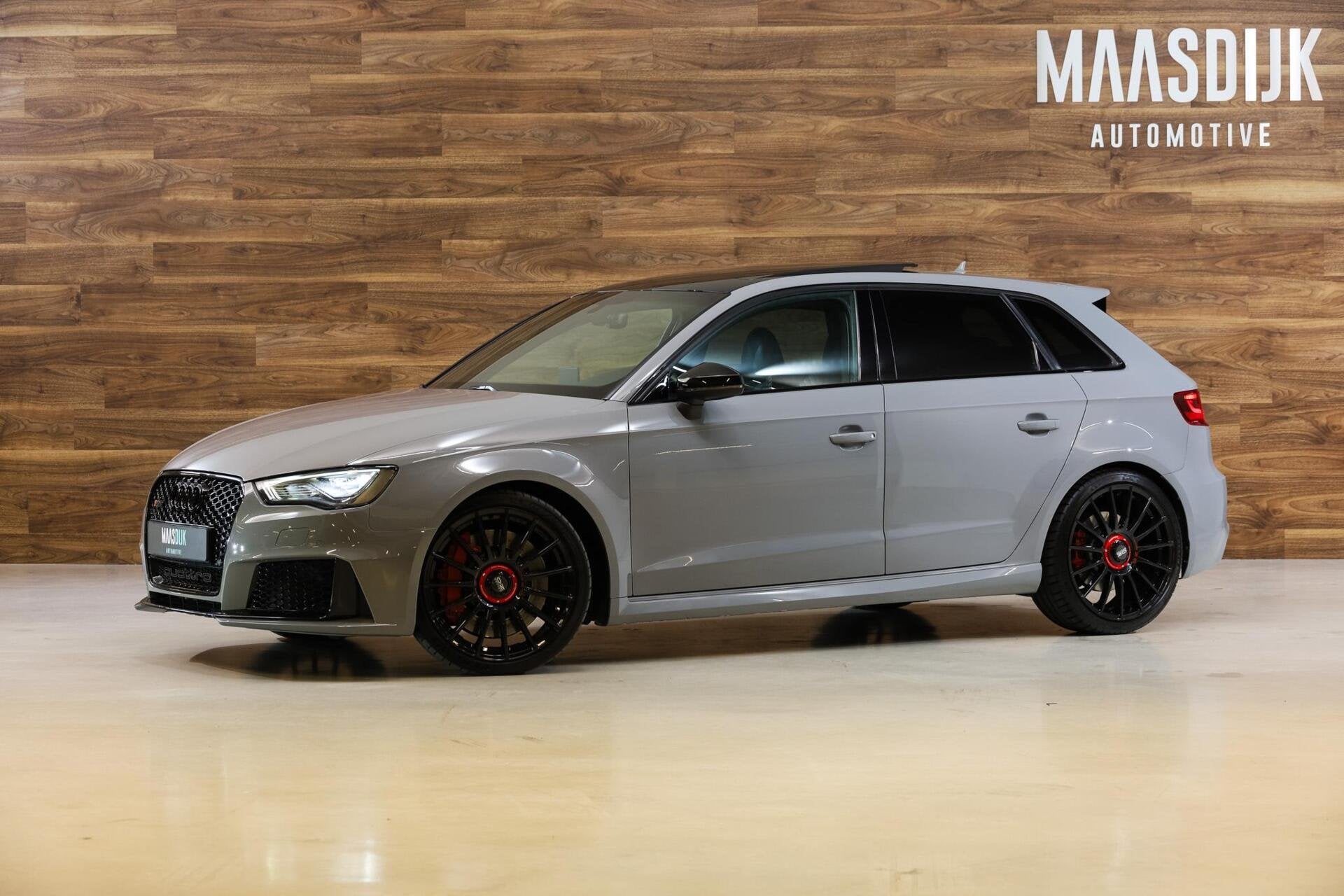 Audi RS3 2.5 TFSI RS3 quattro|NAP|B&O|Pano|RS-zetels|Camera|, Automaat, Gebruikt, 367 pk, Bedrijf