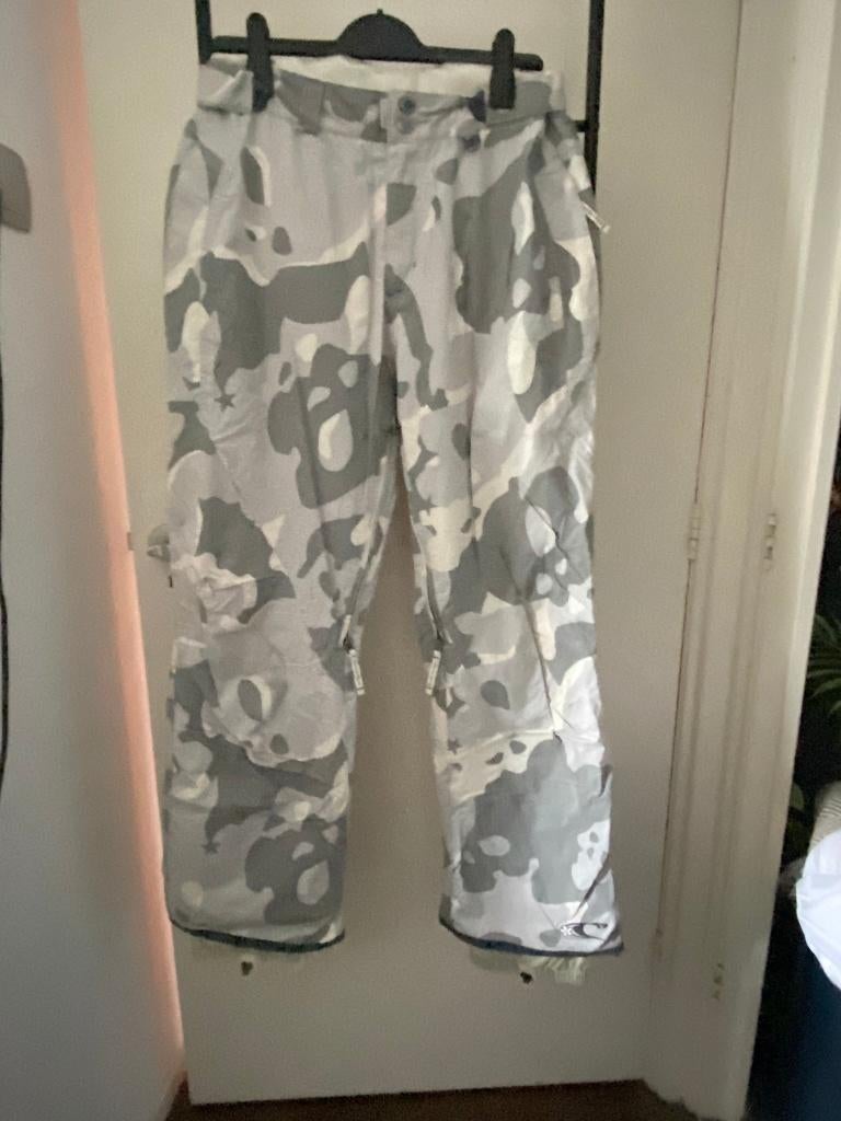 Snowboard broek - ONEILL - women's - grey camo mt 42, Broek, Maat 42/44 (L), Ophalen of Verzenden, Zo goed als nieuw