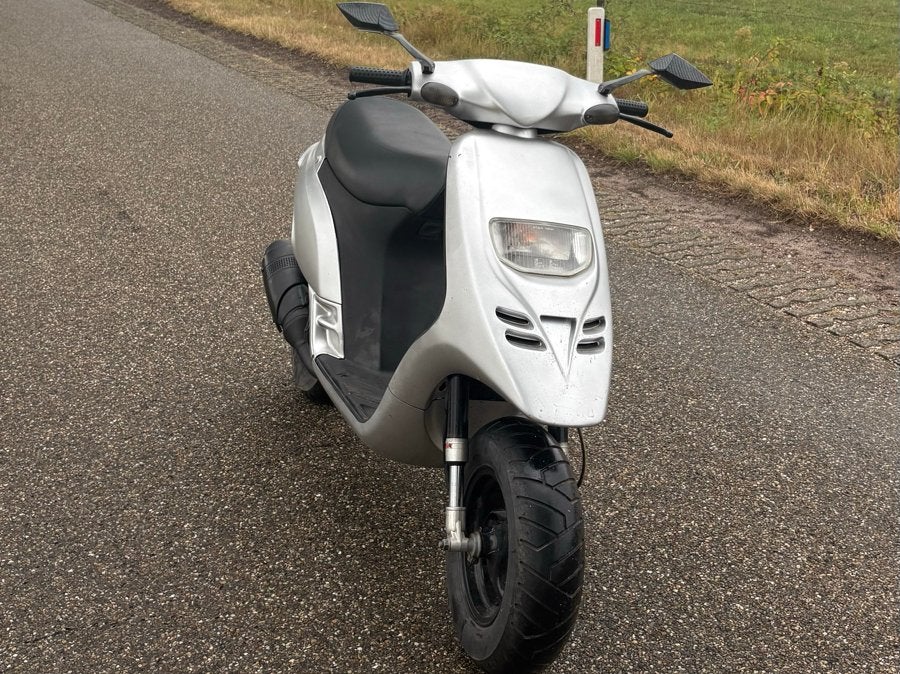 Piaggio Typhoon 70cc Malossi MHR, Maximaal 45 km/u, Zip, Ophalen of Verzenden, Zo goed als nieuw