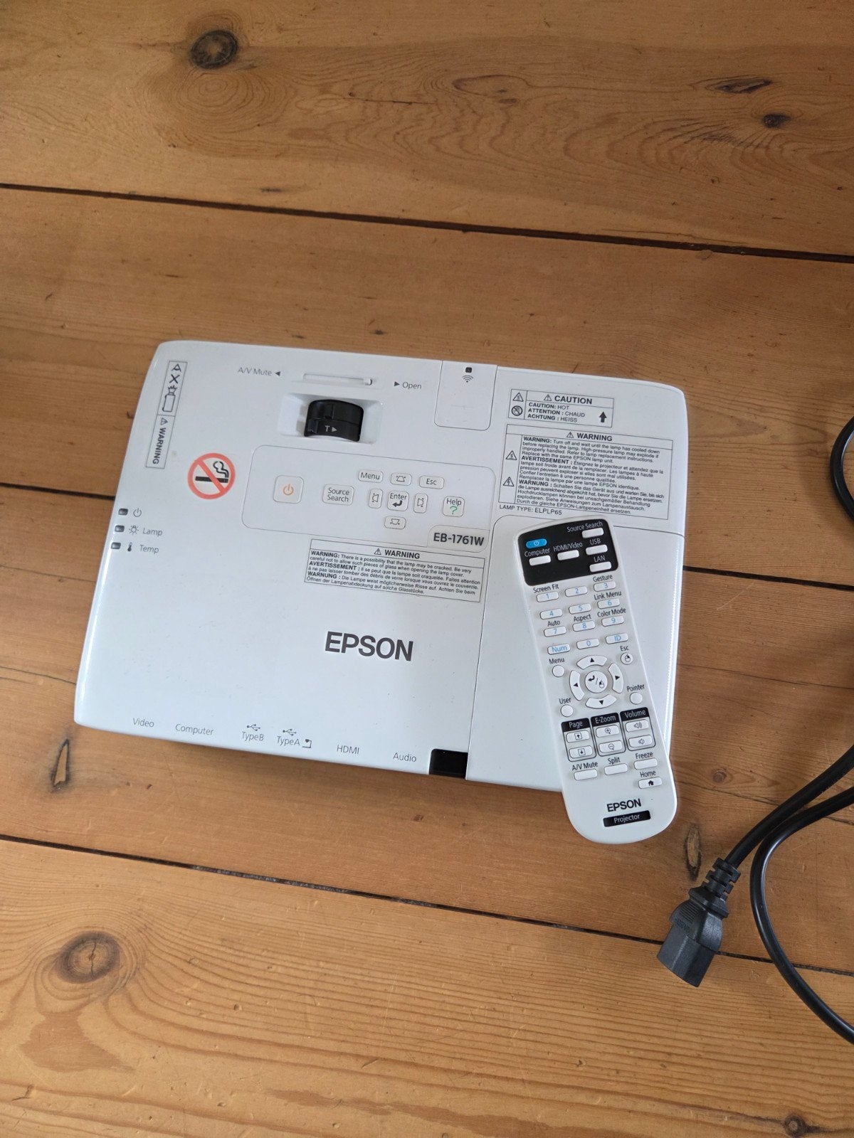 Epson EB-1761 beamer met HDMI kabel, Gebruikt, Epson, Ophalen of Verzenden, LCD