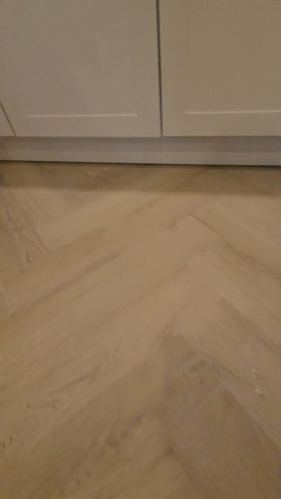 40-45 m² Visgraat Click PVC 5mm + zwarte plinten, Ophalen, Zo goed als nieuw, 25 tot 50 m², Laminaat