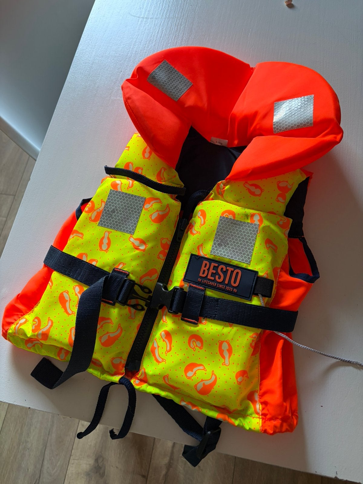 Zwemvest besto, 5-15 kg, Watersport en Boten, Watersportkleding, Ophalen of Verzenden, Gebruikt, Kind, Reddingsvest of Zwemvest